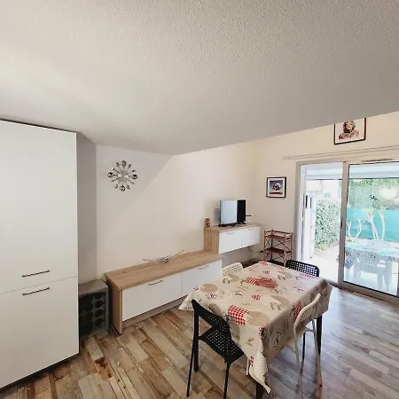 Pour 6 - Piscine Commune - Wifi - Climatisation Valras-Plage