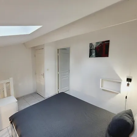 Villa Pour 6 - Piscine Commune - Wifi - Climatisation