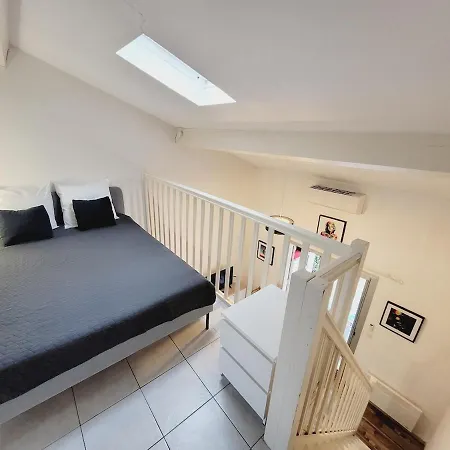 Villa Pour 6 - Piscine Commune - Wifi - Climatisation